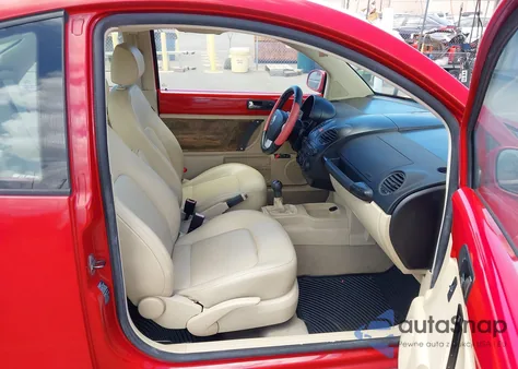 2006 Volkswagen New Beetle 2.5 из США, поврежденный, VIN 3VWPW31C46M412156